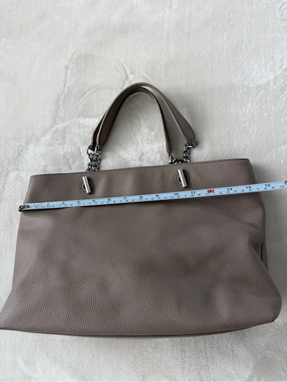 Tory Burch Pebbled Leather Ivy Tote in Taupe